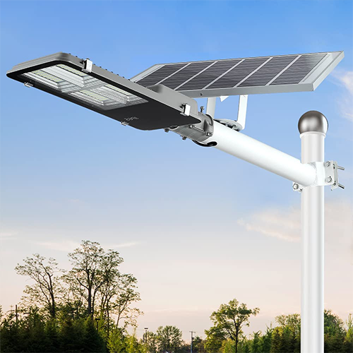 The Benefits of Solar Streetlights in Suburban Areas
